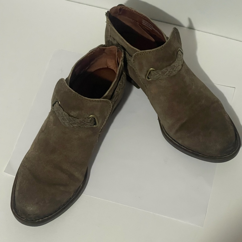Born Women's Taupe Suede Leather Booties - Size 6 M - Picture 1 of 6